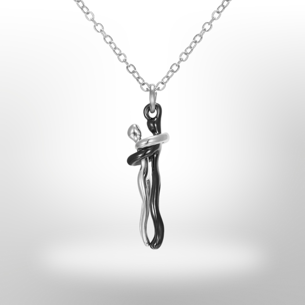 Eine Liebe, Halskette